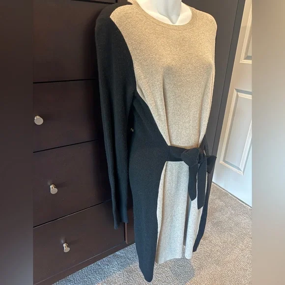 Like New Never Worn Club Monaco Arnettie Sweater Dress Tan & Black Colorblock, L - Picture 3 of 6